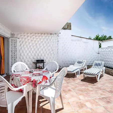 Schoene Mit Terrasse In * Costa Calma