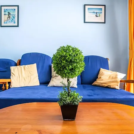 Schoene Mit Terrasse In Apartment *